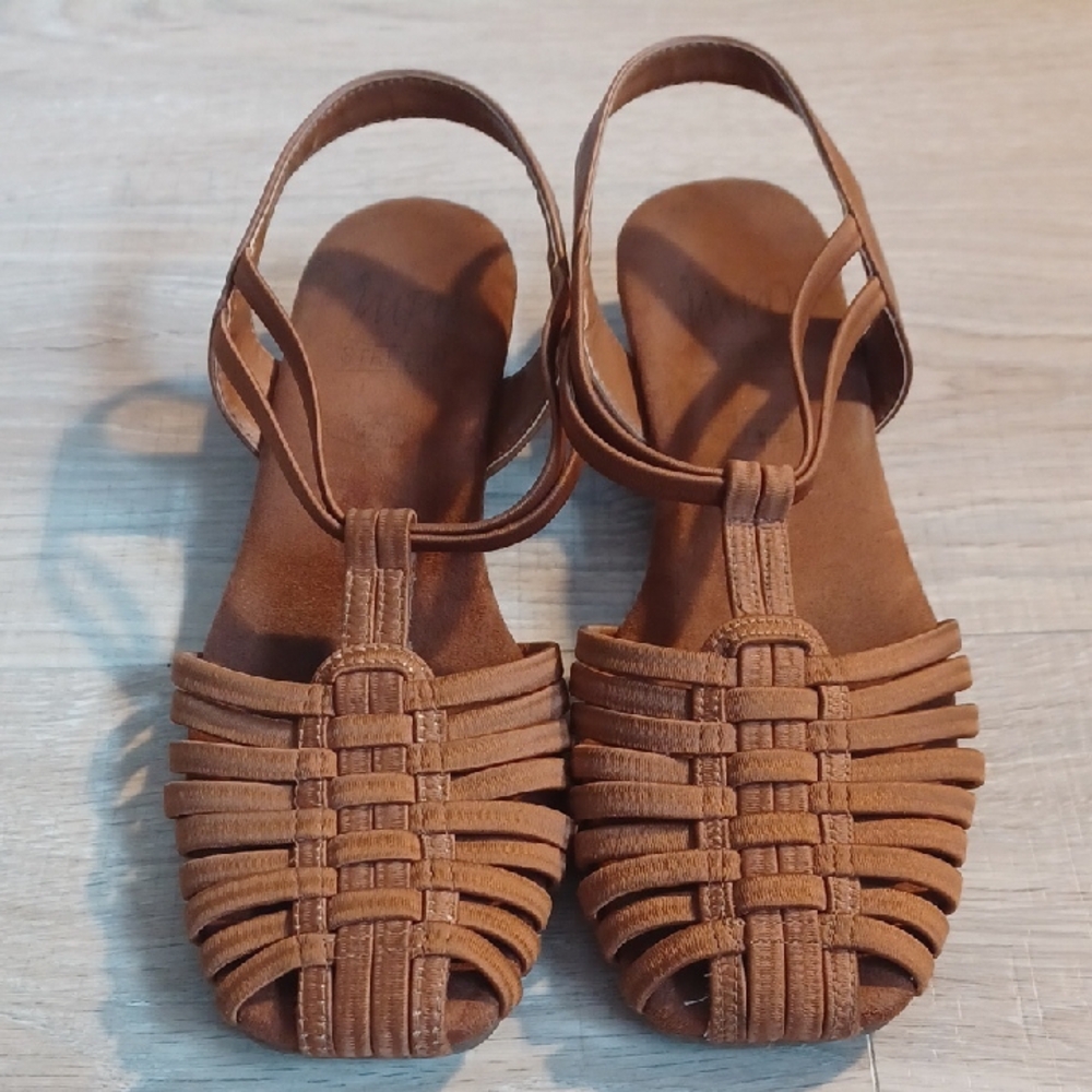 Size 9M Impo Brown Woven Slingback Sandals.  Summer